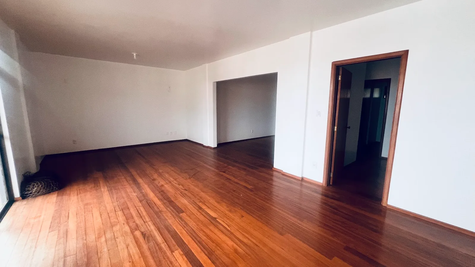 Apartamento 1 suíte para alugar no centro em Xanxerê | Mobg