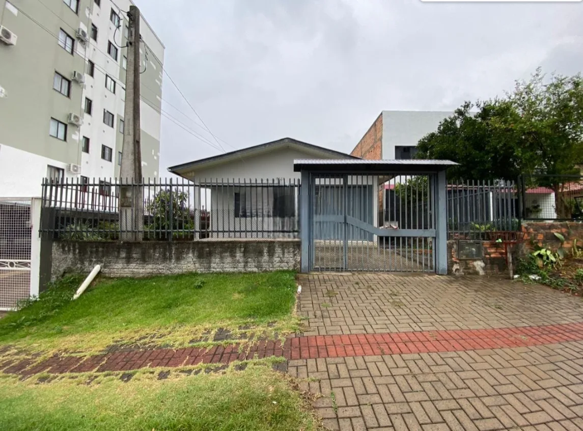 Casa 3 quartos para alugar no Passo dos Fortes em Chapecó