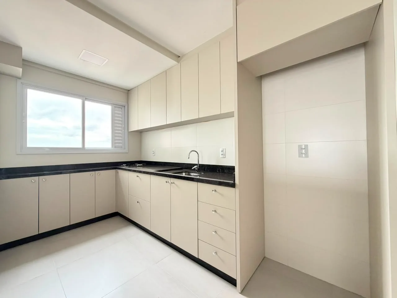 Apartamento 1 suíte para alugar no Presidente Médici | Mobg