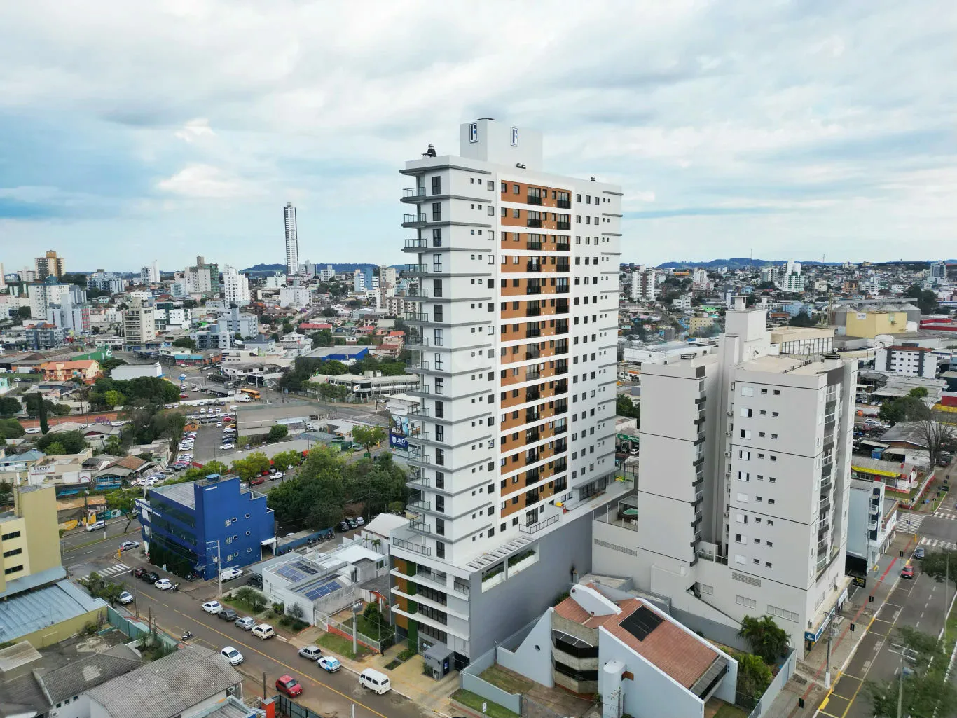 Apartamento 2 suítes para alugar no Centro em Chapecó | Mobg
