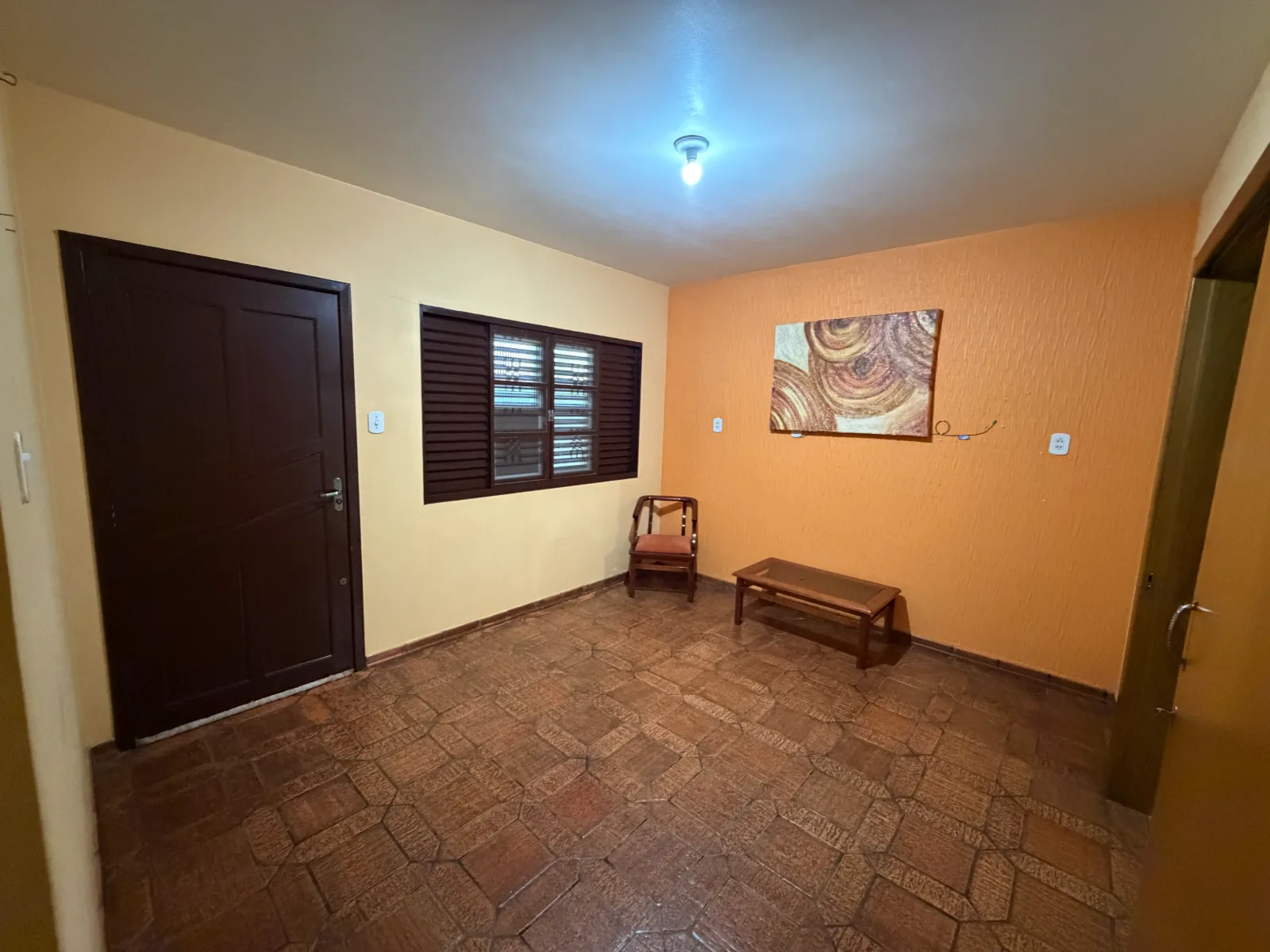 Casa 1 suíte para alugar no Pioneiro em Pinhalzinho | Mobg
