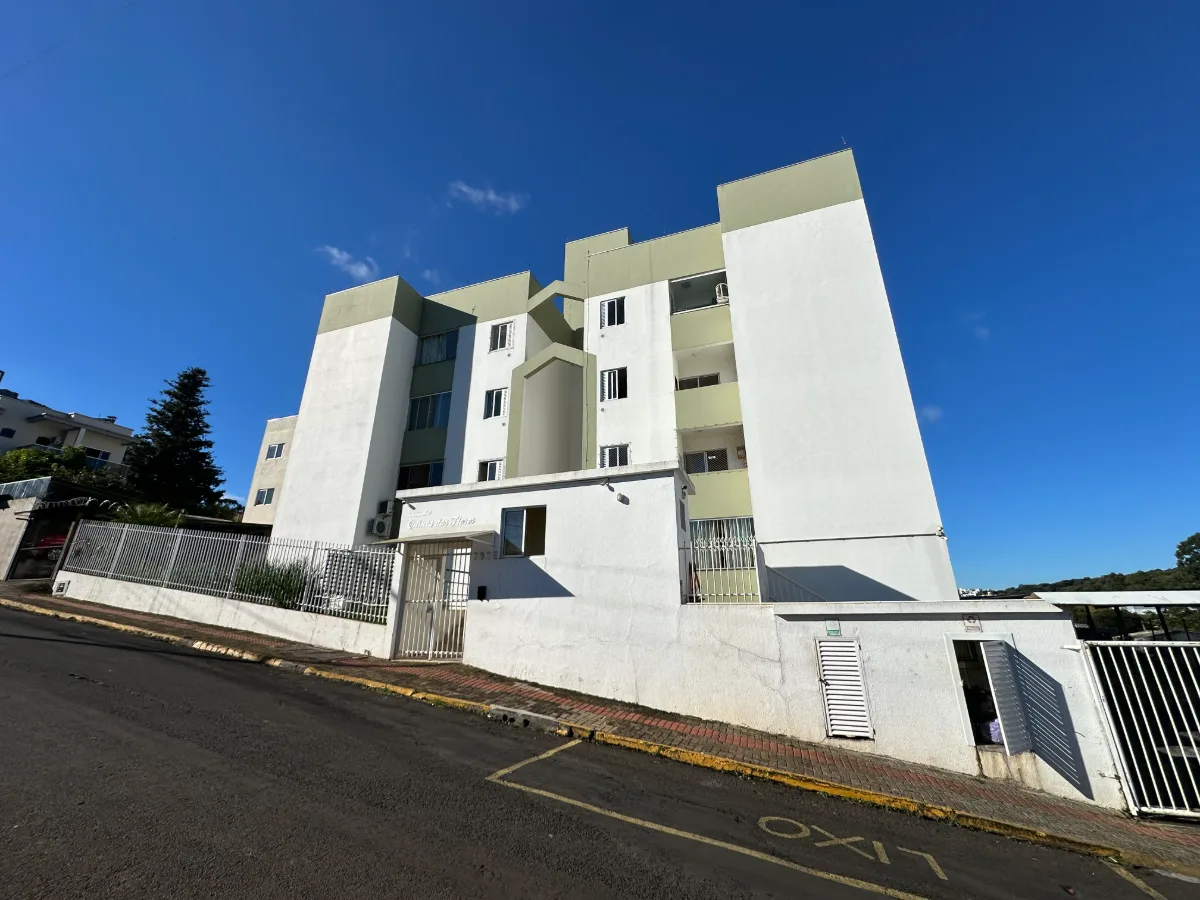 Apartamento 2 quartos para alugar no Passo dos Fortes | Mobg